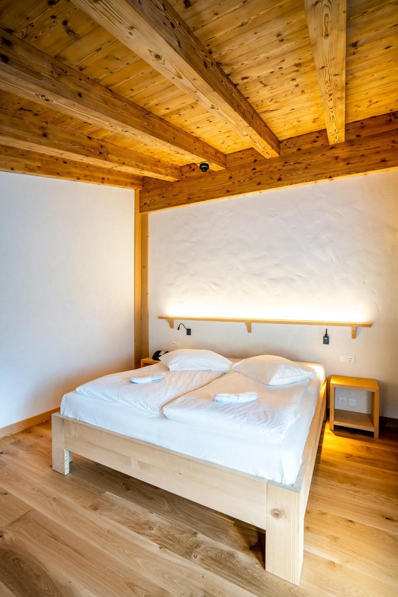 Posthotel Roessli Gstaad Exteriör bild