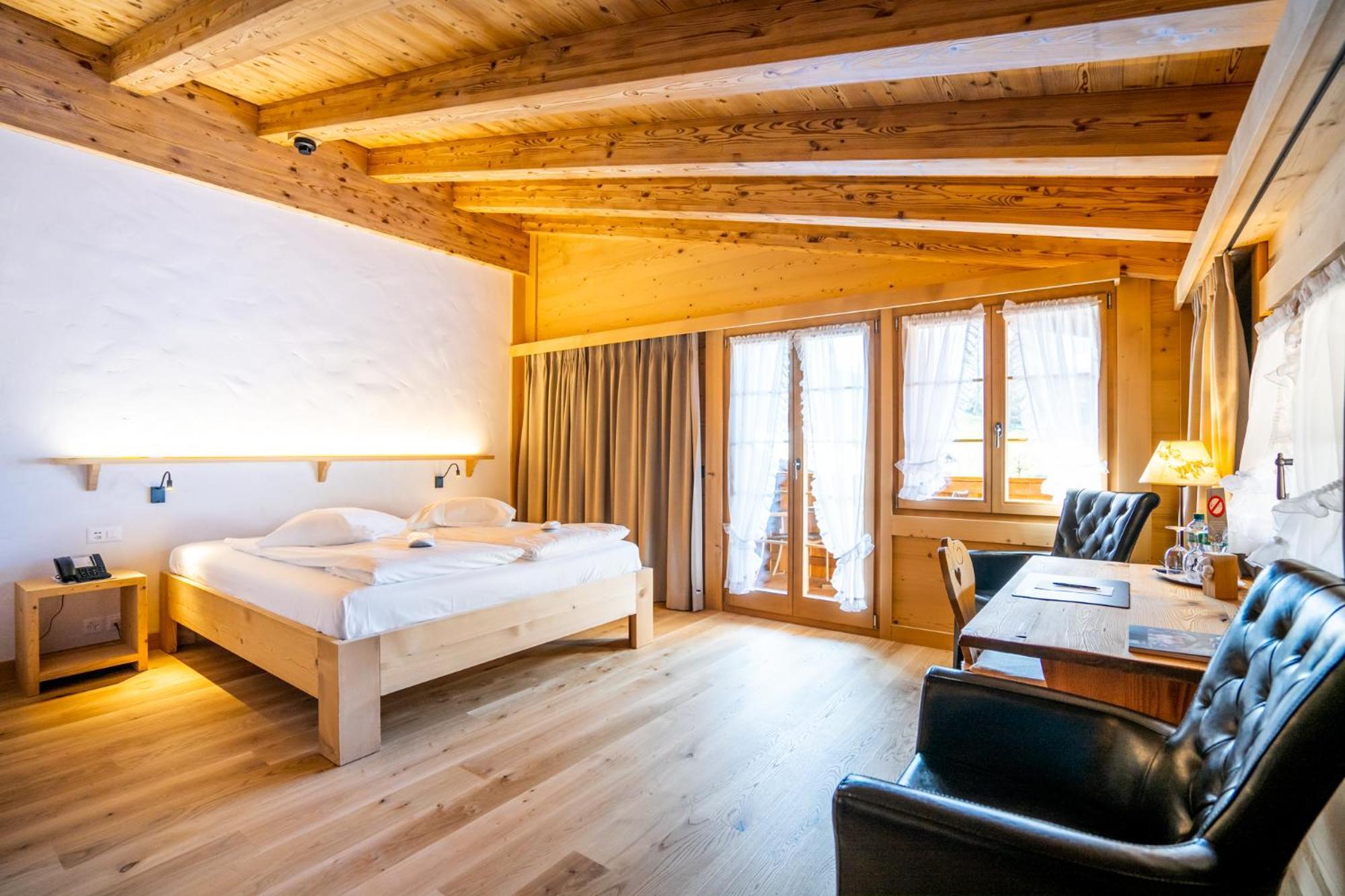 Posthotel Roessli Gstaad Exteriör bild
