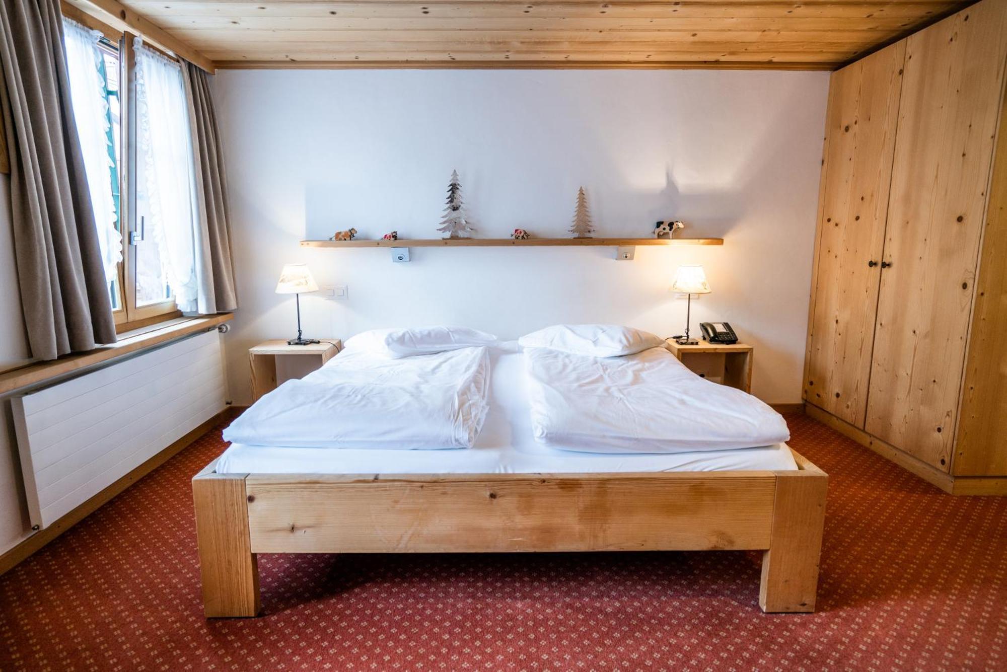 Posthotel Roessli Gstaad Exteriör bild