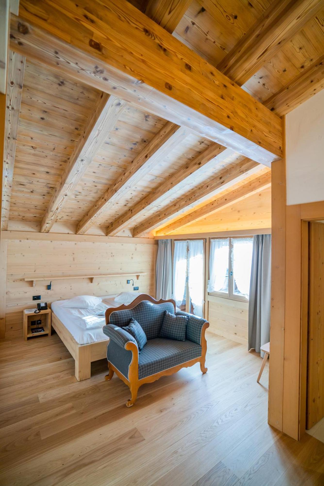Posthotel Roessli Gstaad Exteriör bild