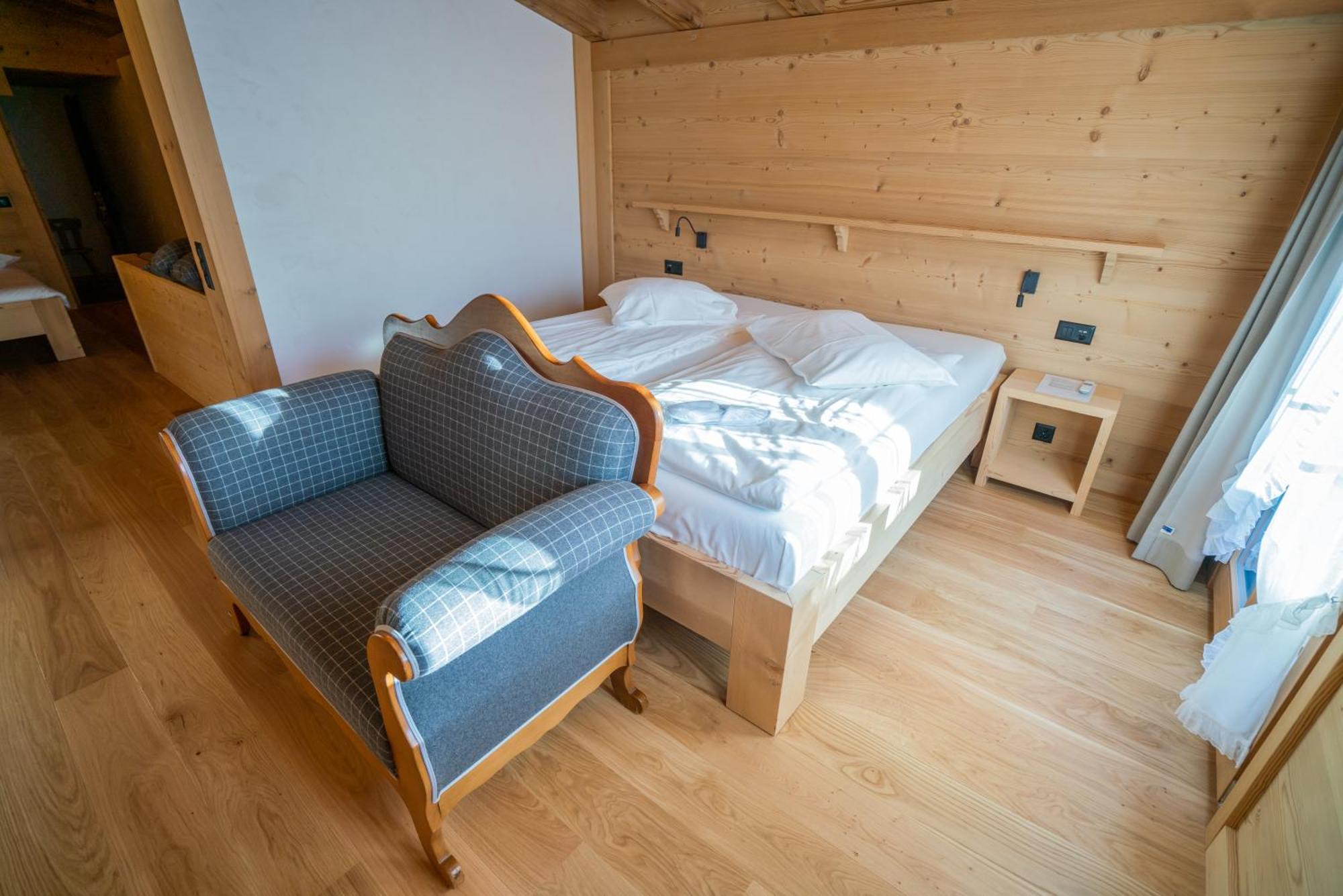 Posthotel Roessli Gstaad Exteriör bild