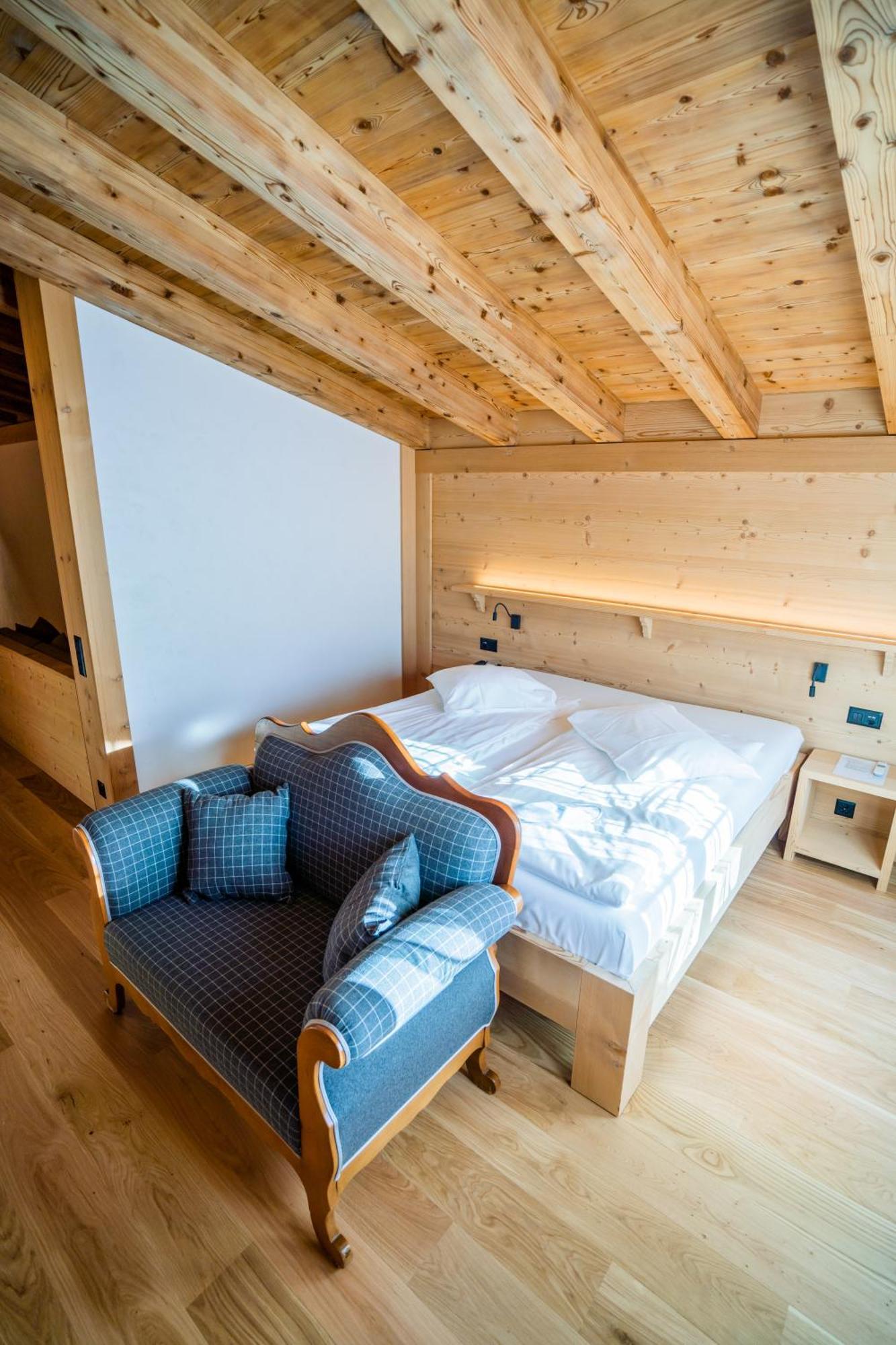 Posthotel Roessli Gstaad Exteriör bild