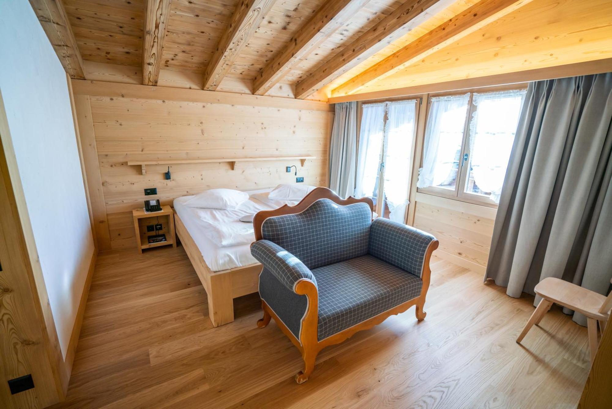 Posthotel Roessli Gstaad Exteriör bild