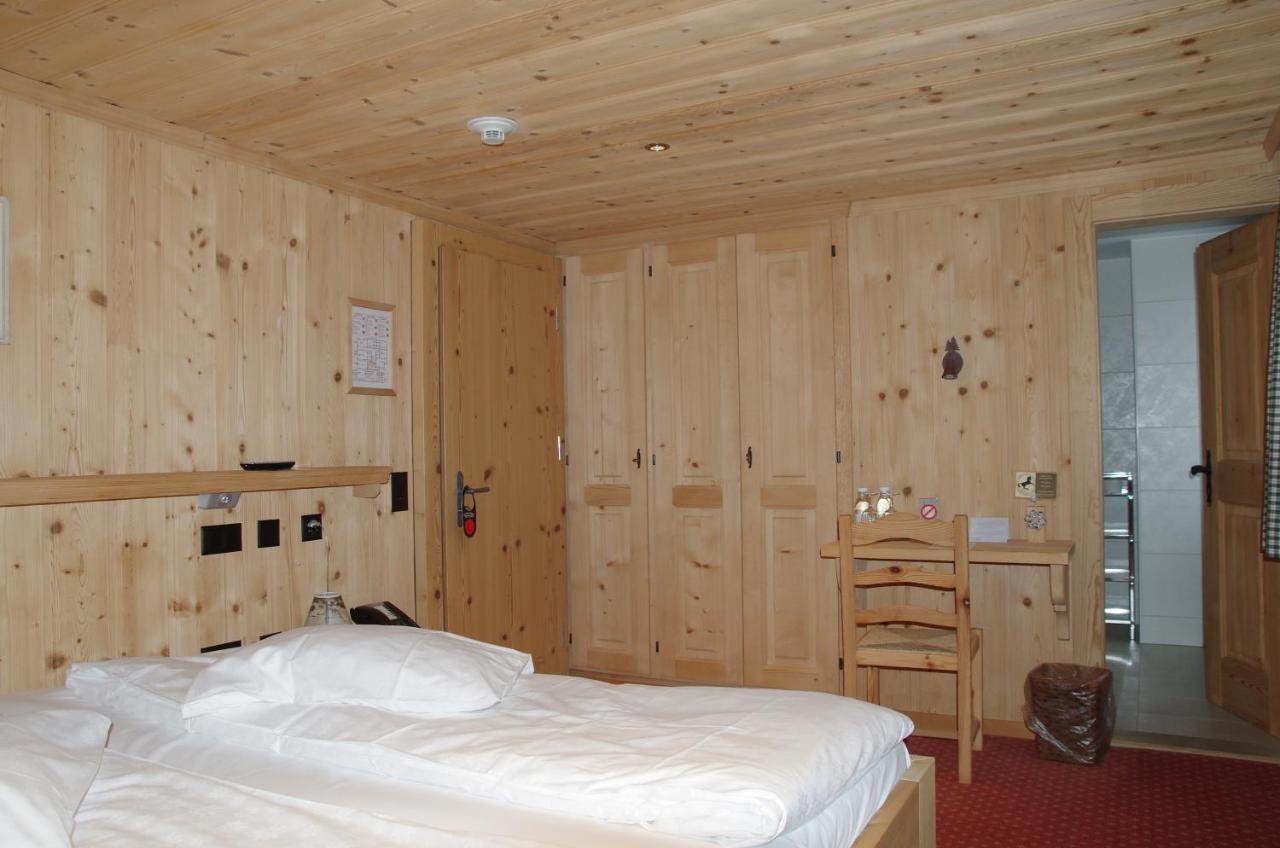 Posthotel Roessli Gstaad Exteriör bild